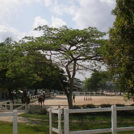Riders Resort Kulai Zewnętrze zdjęcie